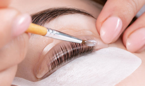 Lash Lift vs. Lash Extensions: Which Service Should you Add to Your Salon Menu?
